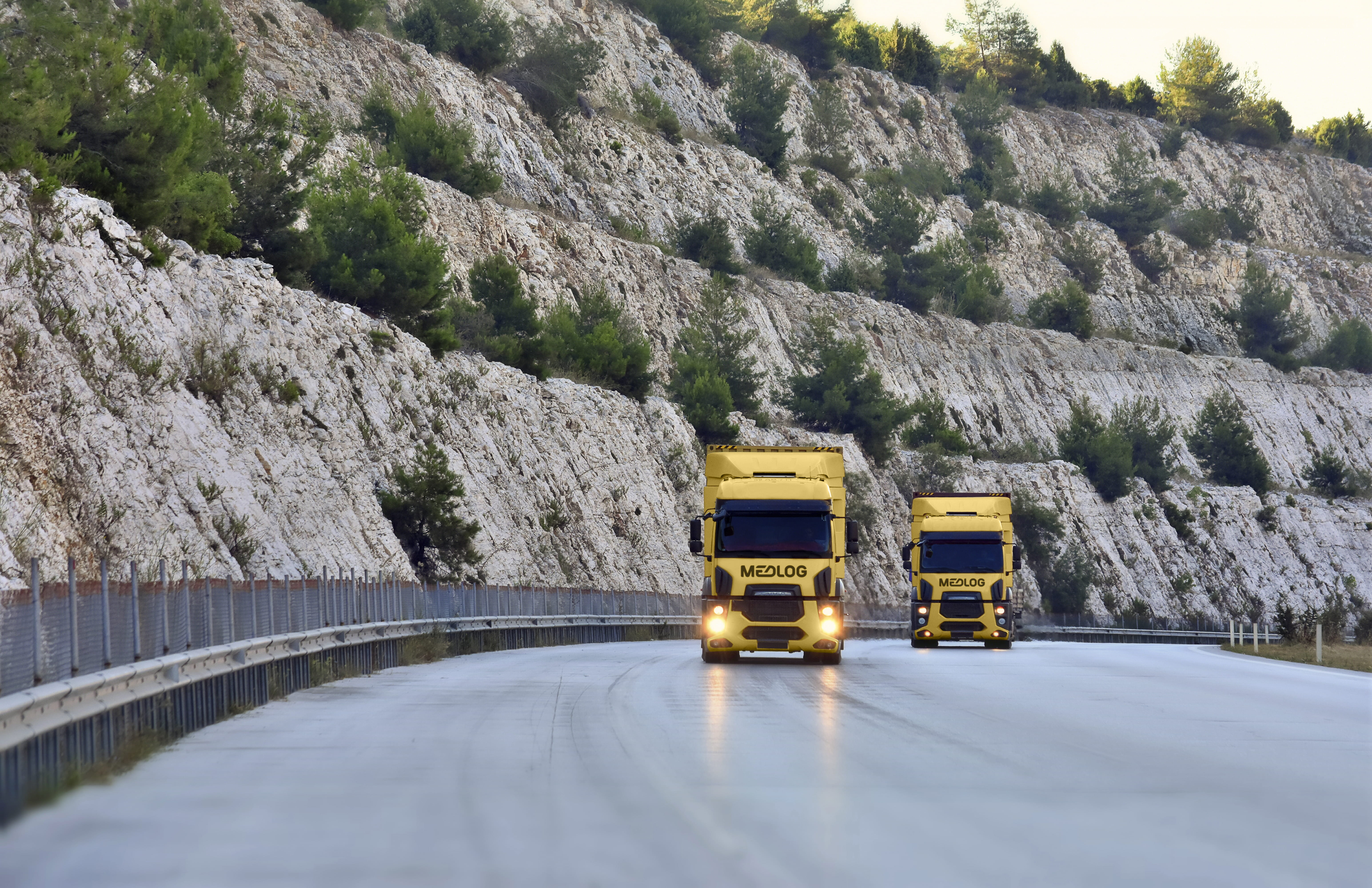 MEDLOG cargo transportation vehicles