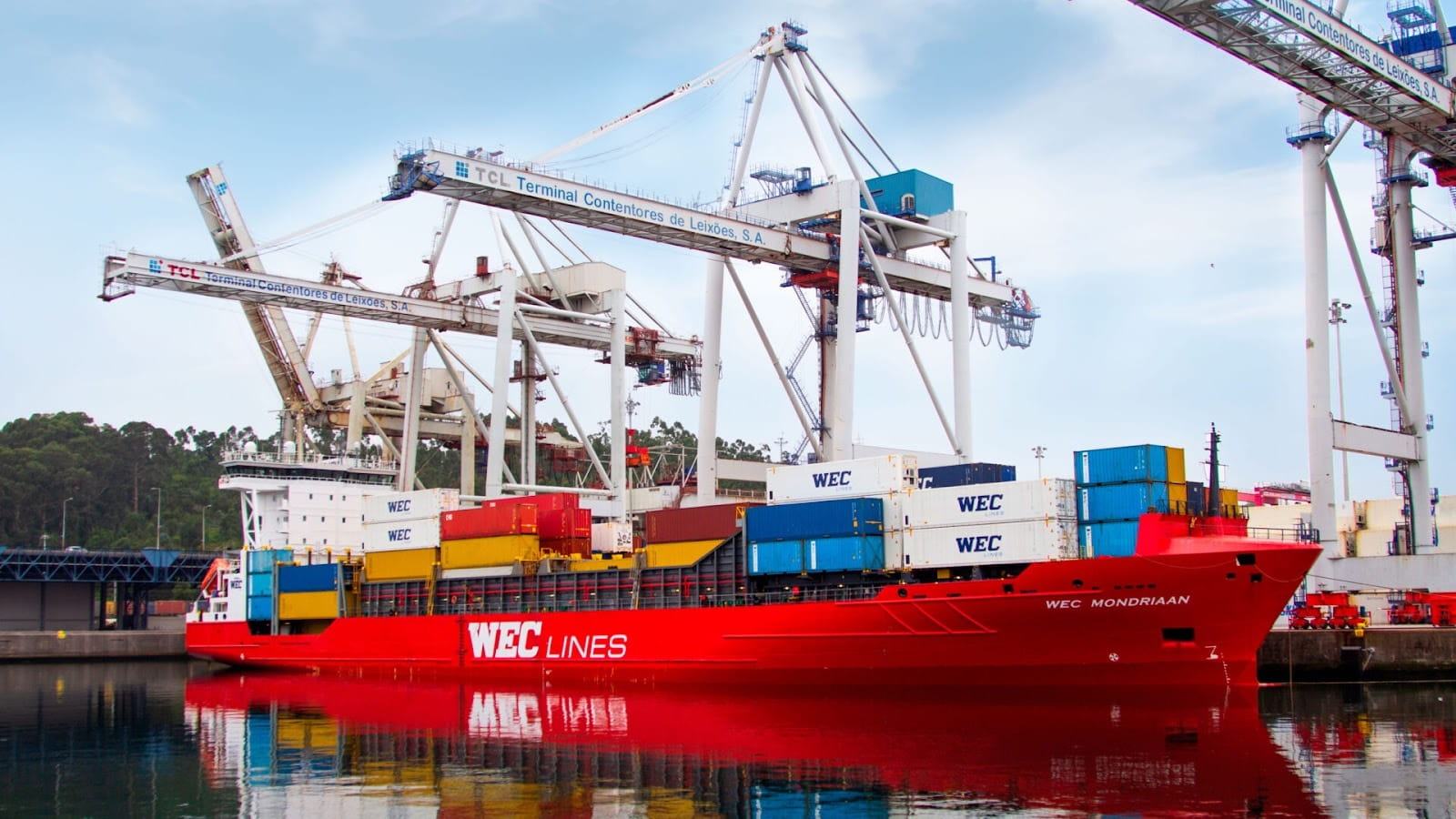 WEC Lines Vessel